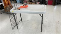 Cleaning table 26 5/8x47 1/2x36 1/2 metal grate