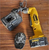 Q - POWER TOOL, BATTERY & CHARGER (T38)