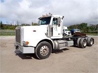2001 Peterbilt 378 T/A Hiway Tractor Day Cab Heavy