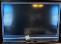 Q - SONY 45" SMART TV W/ REMOTE (M5)