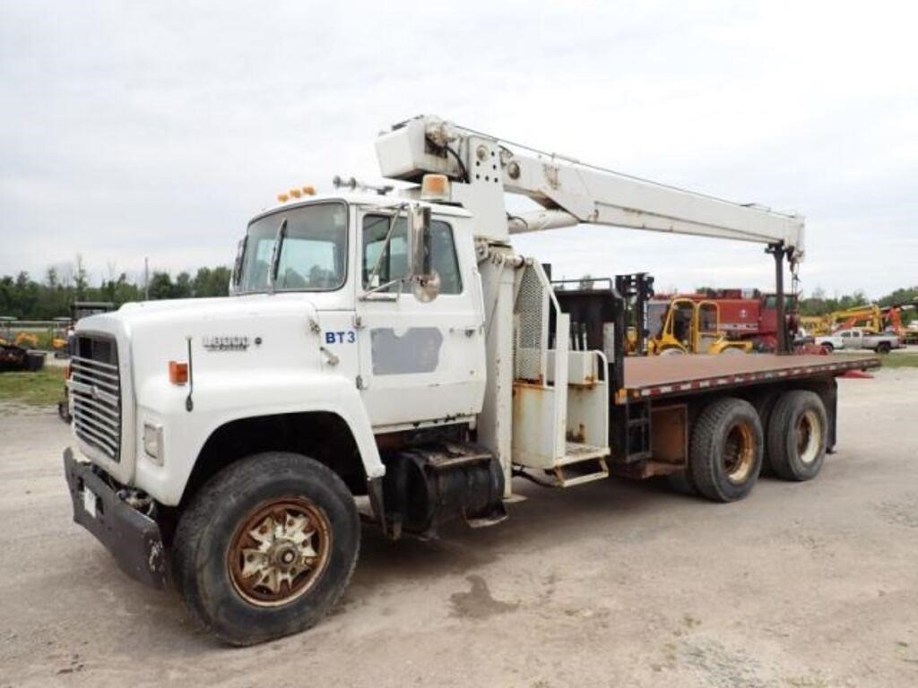 1987 Ford L8000 T/A Boom Truck 1FDYW82A5HVA45807