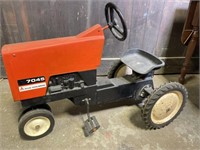 Allis-Chalmers 7045 Pedal Tractor