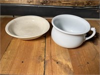 2 pottery bowls