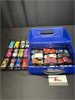 Hot wheels case with cars