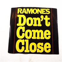 Ramones – Don't Come Close Stereo/Mono Promo 45