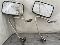 2 truck mirrors