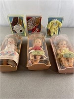 Tearie Dearie dolls by Ideal in crib/cradle/bath