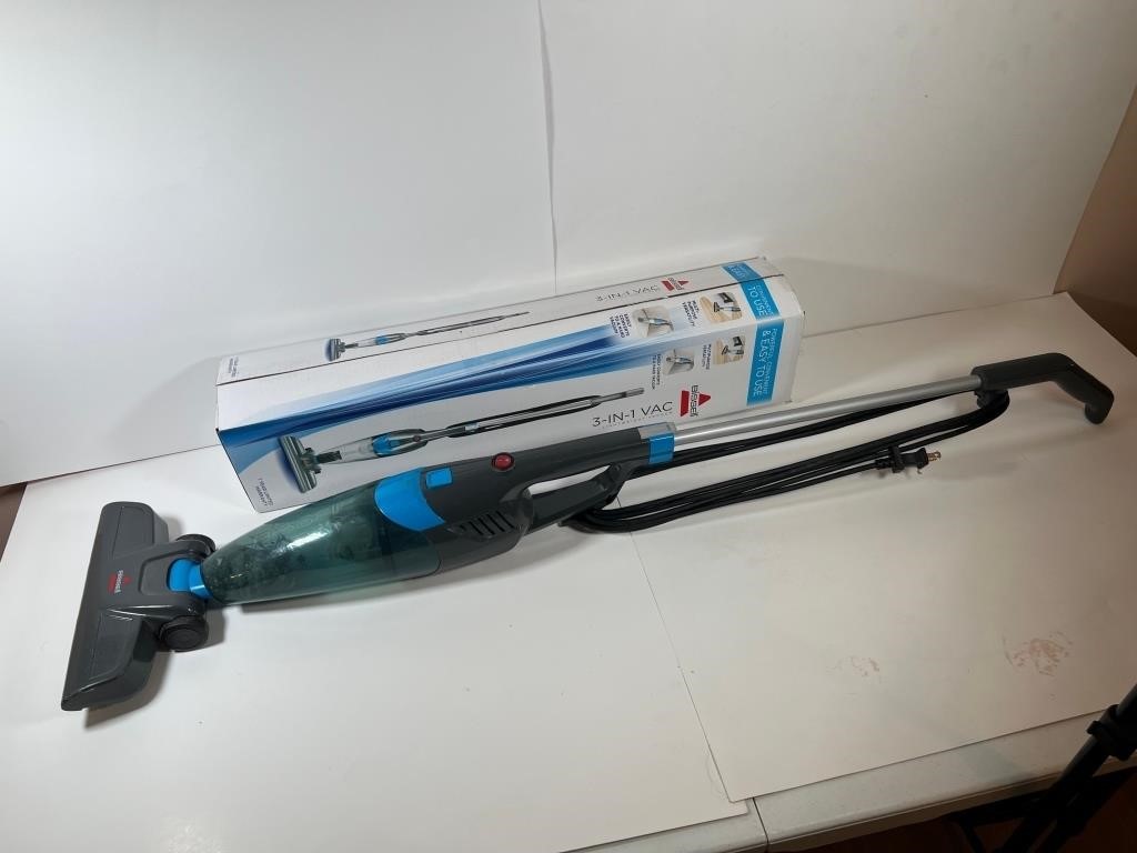 BISSELL 3 IN 1 VAC (WITH BOX) #2030