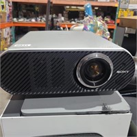 SONY CINEZA PROJECTOR