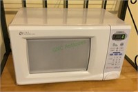 Daewoo brand microwave - needs cleaning