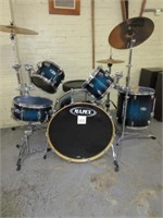 Mapex Drum Set w/ Stool & Sabian Cymbals