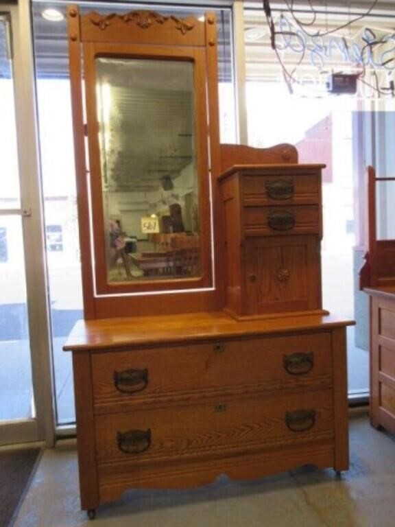 Oak Gentleman's Dresser w/ Hat Box & Mirror