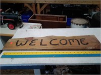 27-in wood welcome sign