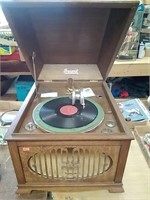 Vintage Brunswick phonograph model 112 works