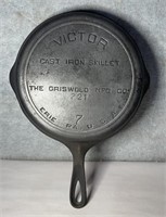 Antique Griswold, Victor #7 cast iron skillet pan
