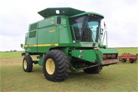 John Deere 9610 Combine