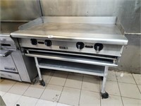 4' GAS FLAT GRILL WITH STAND