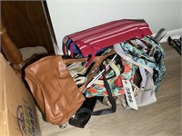 GROUP OF PURSES, TOTE BAGS, ETC.