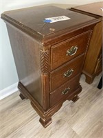 3 DRAWER WOODEN NIGHTSTAND 16 X 16 X 29IN
