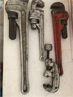 Q - LOT OF WRENCHES & CLAMP (T139)