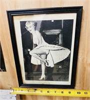 8x10 Framed Marilyn