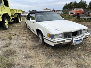 198? Cadillac, Sold w/ BOS
