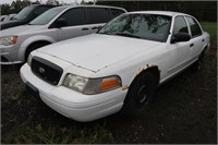 05 Ford Crown Victoria  4DSD WH 8 cyl VIN:
