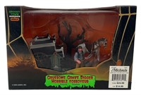 Gruesome Grave Digger Spooky Town Lemax In Box