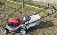 Honda HRR216 Quadra Cut Push Lawn Mower