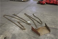 (2) Log Chains W/ Hooks (1) Approx 18ft (1) Approx