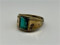Ring w/ Emerald Stone.