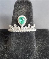 18kt White Gold Emerald Ring