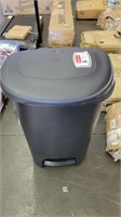 Rubbermaid step on trash can(damaged)