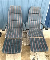 2 adjustable lawn chairs