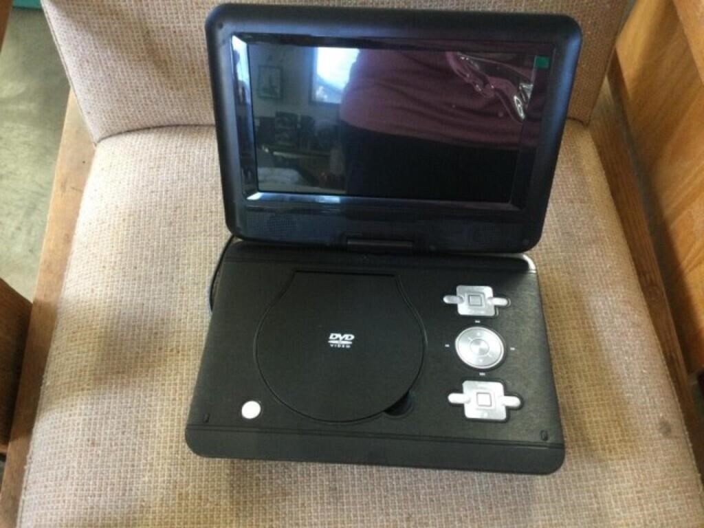 ONN 10" SCREEN DVD PLAYER