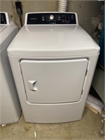 Frigidaire 6.7 cu Free Standing Electric Dryer
