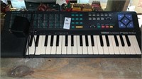 Yamaha PortaSound PSS-140 Keyboard