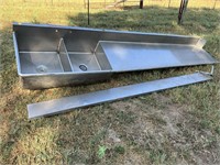 Stainless double sink prep/cleaning table