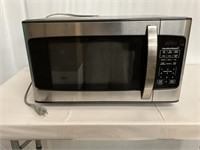 Like new Hamilton Beach microwave - nice!
