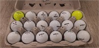 18 Wilson Golf Balls