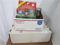 3 BOXES OF SPORT FIGURINES AND WRAPPERS