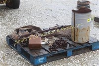 MIXED LOT OF NUTS & BOLTS & METAL BRACKETS