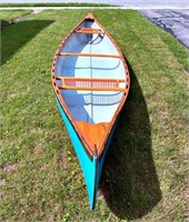 FIBREGLASS 15’ CANOE. Fibreglass 17’ canoe