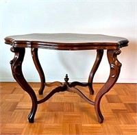 ANTIQUE VICTORIAN WALNUT OCCASIONAL TABLE