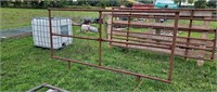 10 ft free standing gate with wire