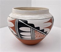 L. Toya Jemez Pueblo Indian Pot