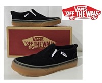 BRAND NEW VANS SHOES - YOUTH