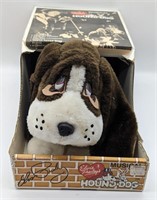(MN) Elvis Presley's musical hound dog in box