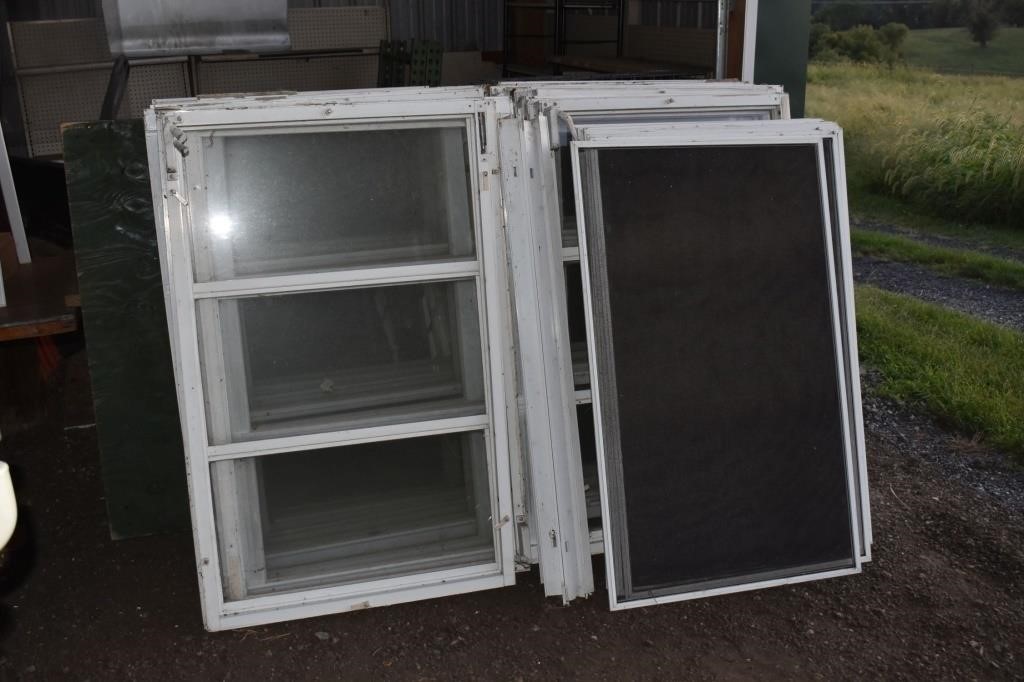 12 aluminum frame 3-pane jalousie windows 32x50