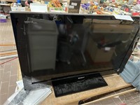 SONY TV WITH REMOTE